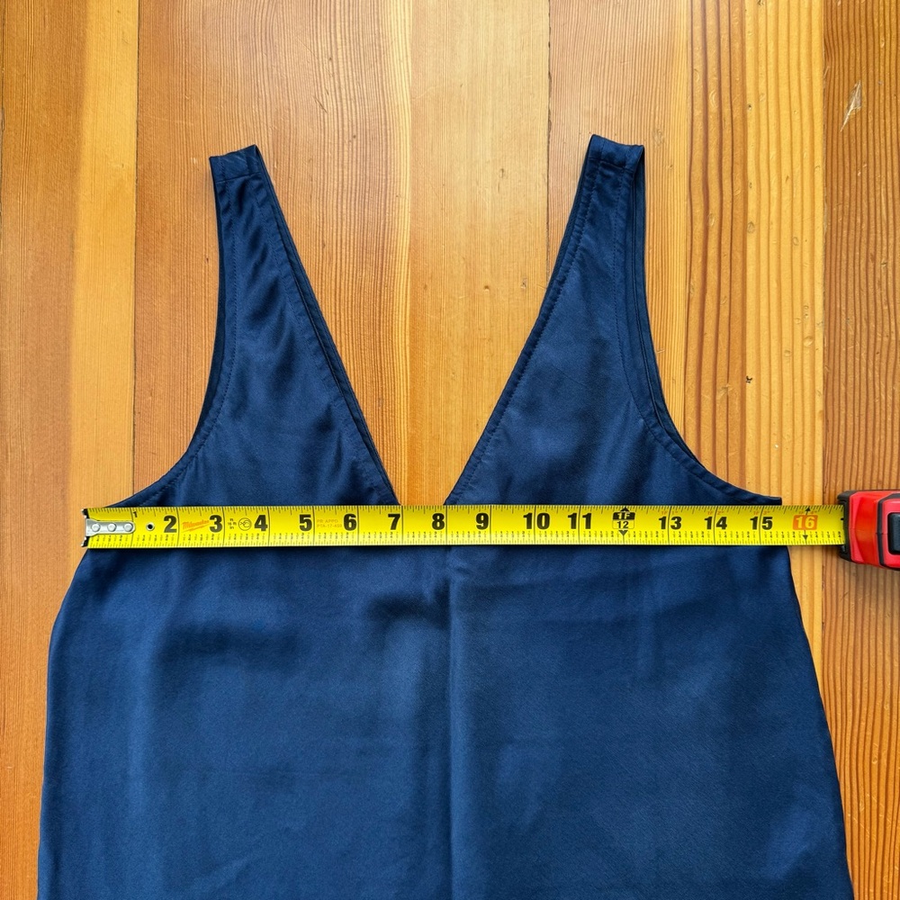 J.CREW The 2003 Washed Silk V-Neck Tank Bias Cut size 2 - Picture 7 of 11